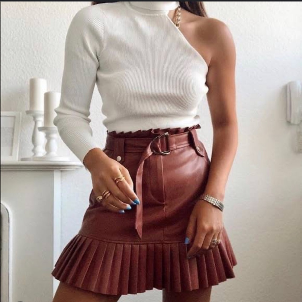 ZARA Brown pleated faux leather skirt